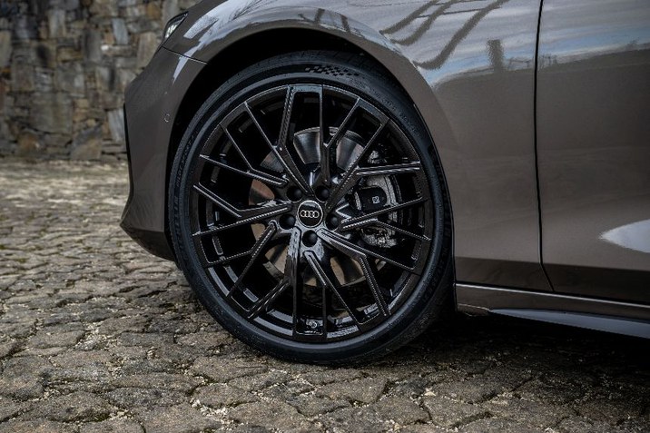 Зимові колеса в зборі